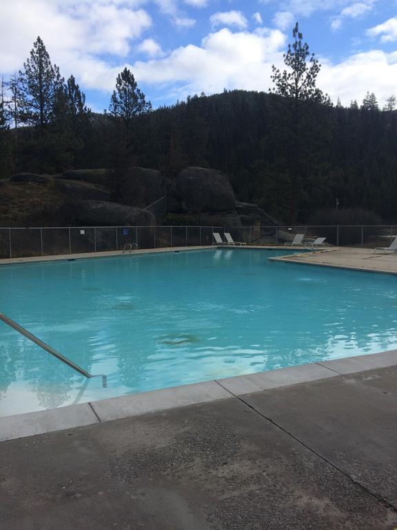 Lolo Hot Springs Ξενοδοχείο Εξωτερικό φωτογραφία
